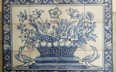 Mural de flores de estilo portugués.